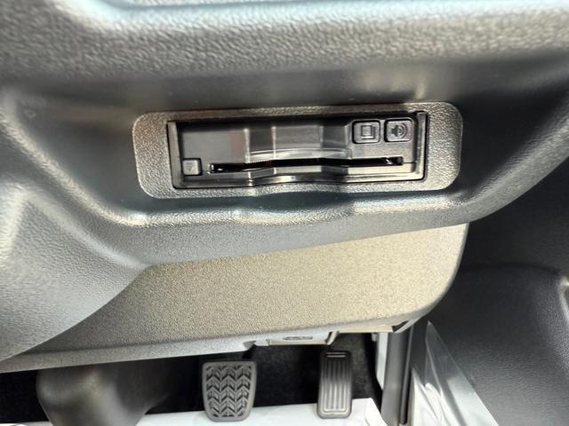 ハイエースワゴン ＧＬ　新車未登録／ＡＬＰＩＮＥ　ＢＩＧＸ／ＨＤＭＩ／フリップダウンモニター／ルーフスピーカー／パノラミックビューＭ／デジタルインナーＭ／パワースライドドア／ローダウン／フロントスポイラー／１６ｉｎアルミ（61枚目）