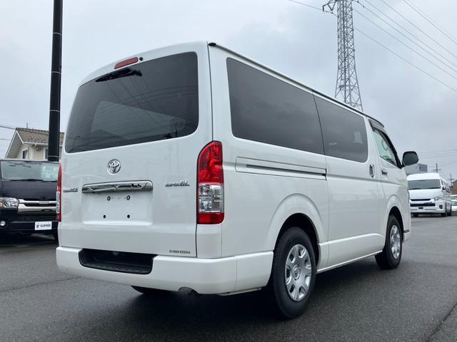 ハイエースバン スーパーGL ダークプライムII ナビTV/Bカメラ/ETC/両側パワースライドドア/ステアリングスイッチ/LEDヘッドライト/トヨタセーフティーセンス/スマートキ&プッシュスタート/Wエアバック/LEDルームランプ/新品ベッドキット(11枚目)