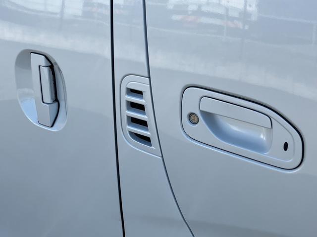 キャラバン ロングオーテック　パートタイム４ＷＤ／１オーナー／ＡＬＰＩＮＥ　ＢＩＧＸ／バックカメラ／アラウンドビューモニター／天吊モニター／インテリジェントルームミラー／パワースライドドア／オーテックエアロ／ベッドキット（33枚目）