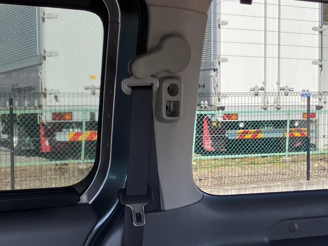 NV350キャラバンバン ロングプレミアムGXターボ パートタイム4WD/ALPINE BIGX/アラウンドビューモニター/ETC/バックカメラ/エマージェンシーブレーキ/パワースライドドア/インテリジェントキー/LEDヘッドライト/ベッドキット(57枚目)