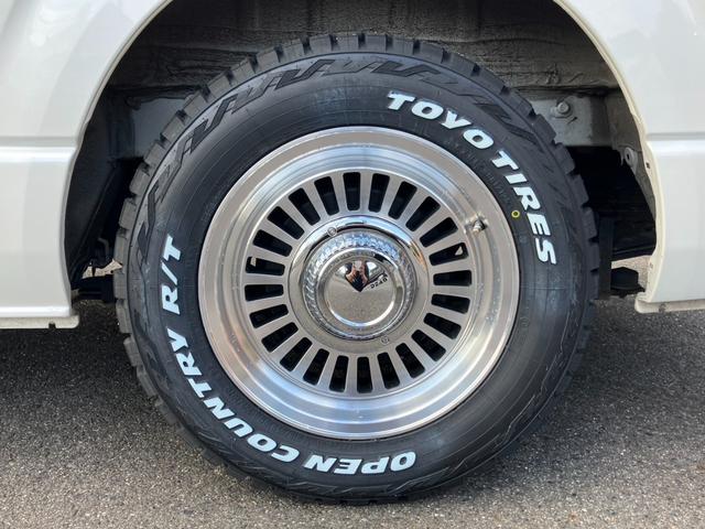 ハイエースバン スーパーＧＬ　ダークプライムＩＩ　１オーナー／ＰａｎａｓｏｎｉｃフローティングナビＴＶ／バックカメラ／パノラミックビューモニター／両側パワースライドドア／ＴＲＤフロントスポイラー／１６ｉｎアルミ／クリアランスソナー／ベッドキット（25枚目）