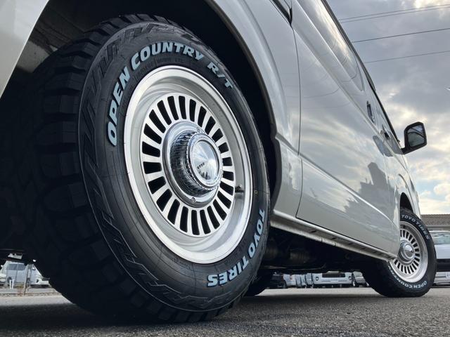 ハイエースバン スーパーＧＬ　ダークプライムＩＩ　１オーナー／ＰａｎａｓｏｎｉｃフローティングナビＴＶ／バックカメラ／パノラミックビューモニター／両側パワースライドドア／ＴＲＤフロントスポイラー／１６ｉｎアルミ／クリアランスソナー／ベッドキット（26枚目）