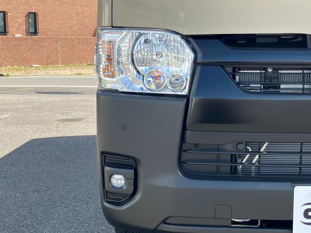 ハイエースバン ロングスーパーＧＬ　アースカラーパッケージ　未登録新車／４ＷＤ／両側パワースライドドア／パノラミックビューモニター／デジタルインナーミラー／クリアランスソナー／ＬＥＤヘッドライト／スマートキー／ＡＣ１００Ｖ電源（2枚目）