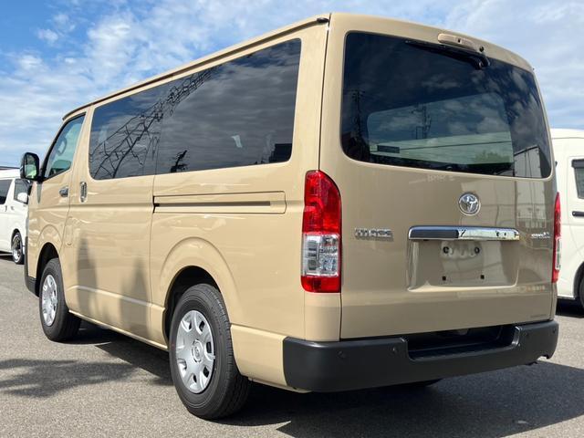 ハイエースバン ロングスーパーＧＬ　アースカラーパッケージ　未登録新車／４ＷＤ／両側パワースライドドア／パノラミックビューモニター／デジタルインナーミラー／クリアランスソナー／ＬＥＤヘッドライト／スマートキー／ＡＣ１００Ｖ電源（12枚目）