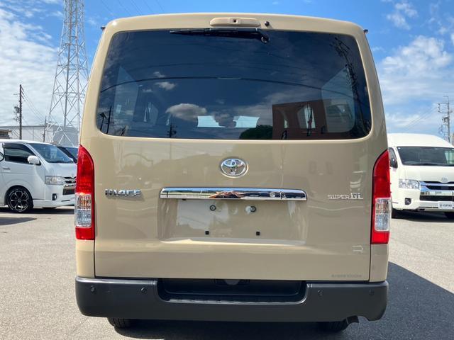 ハイエースバン ロングスーパーＧＬ　アースカラーパッケージ　未登録新車／４ＷＤ／両側パワースライドドア／パノラミックビューモニター／デジタルインナーミラー／クリアランスソナー／ＬＥＤヘッドライト／スマートキー／ＡＣ１００Ｖ電源（22枚目）