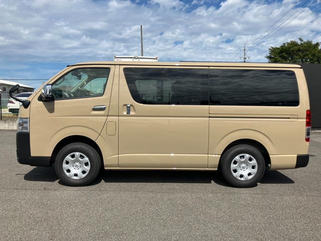 ハイエースバン ロングスーパーＧＬ　アースカラーパッケージ　未登録新車／４ＷＤ／両側パワースライドドア／パノラミックビューモニター／デジタルインナーミラー／クリアランスソナー／ＬＥＤヘッドライト／スマートキー／ＡＣ１００Ｖ電源（24枚目）