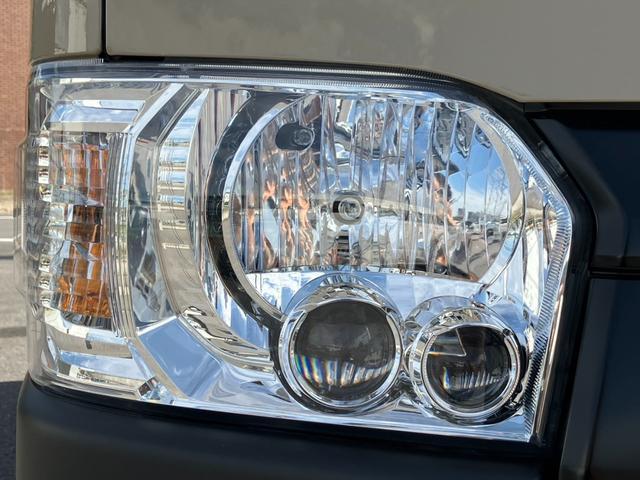 ハイエースバン ロングスーパーＧＬ　アースカラーパッケージ　未登録新車／４ＷＤ／両側パワースライドドア／パノラミックビューモニター／デジタルインナーミラー／クリアランスソナー／ＬＥＤヘッドライト／スマートキー／ＡＣ１００Ｖ電源（30枚目）