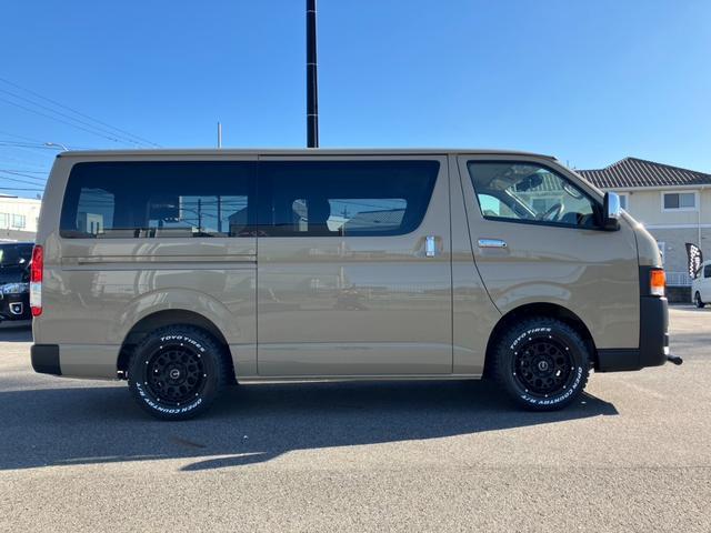 ハイエースバン ロングスーパーＧＬ　新車未登録／アースカラーＰＫＧ／ＡＬＰＩＮＥ　ＢＩＧＸ／ＨＤＭＩ／ＥＴＣ／Ｂカメラ／両側電動スライドドア／パノラミックビューＭ／デジタルインナーＭ／ＪＡＯＳバンパーガード／１６ｉｎＡＷ／ベッドキット（23枚目）