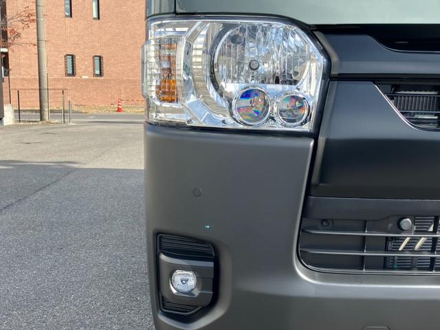 ハイエースバン ロングスーパーGL アースカラーパッケージ 登録済未使用車/寒冷地仕様/デジタルインナM/パノラミックビューM/両側電動スライドドア/クリアランスソナー/LEDヘッドライト/AC100V電源/20周年記念スカッフプレート(2枚目)