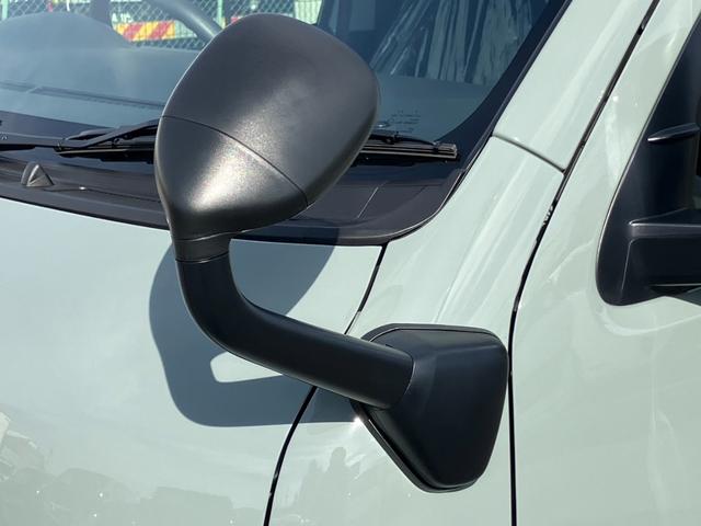 ハイエースバン ロングスーパーGL アースカラーパッケージ 登録済未使用車/寒冷地仕様/デジタルインナM/パノラミックビューM/両側電動スライドドア/クリアランスソナー/LEDヘッドライト/AC100V電源/20周年記念スカッフプレート(31枚目)