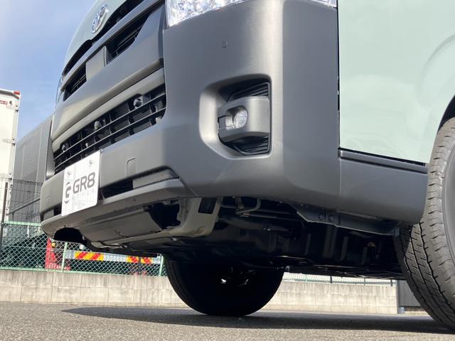 ハイエースバン ロングスーパーGL アースカラーパッケージ 登録済未使用車/寒冷地仕様/デジタルインナM/パノラミックビューM/両側電動スライドドア/クリアランスソナー/LEDヘッドライト/AC100V電源/20周年記念スカッフプレート(32枚目)