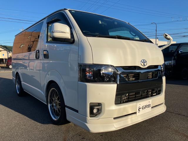ハイエースバン スーパーＧＬ　ダークプライムＩＩ　１オーナー／ナビＴＶ／バックカメラ／ＥＴＣ／パノラミックビューモニター／デジタルインナーミラー／インナーブラックヘッドライト／フロントスポイラー／ＡＣ１００Ｖ電源／１８ｉｎアルミ／ベッドキット（9枚目）