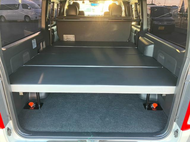ハイエースバン スーパーＧＬ　ダークプライムＩＩ　１オーナー／ナビＴＶ／バックカメラ／ＥＴＣ／パノラミックビューモニター／デジタルインナーミラー／インナーブラックヘッドライト／フロントスポイラー／ＡＣ１００Ｖ電源／１８ｉｎアルミ／ベッドキット（20枚目）
