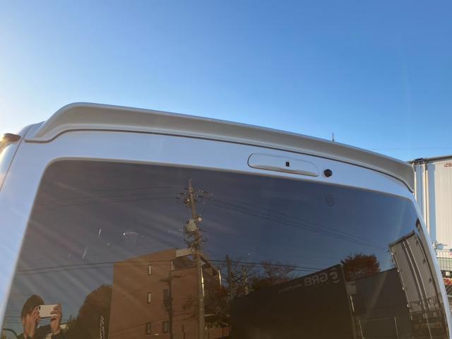 ハイエースバン スーパーＧＬ　ダークプライムＩＩ　１オーナー／ナビＴＶ／バックカメラ／ＥＴＣ／パノラミックビューモニター／デジタルインナーミラー／インナーブラックヘッドライト／フロントスポイラー／ＡＣ１００Ｖ電源／１８ｉｎアルミ／ベッドキット（45枚目）