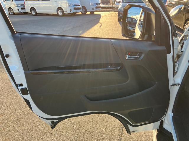 ハイエースバン スーパーＧＬ　ダークプライムＩＩ　１オーナー／ナビＴＶ／バックカメラ／ＥＴＣ／パノラミックビューモニター／デジタルインナーミラー／インナーブラックヘッドライト／フロントスポイラー／ＡＣ１００Ｖ電源／１８ｉｎアルミ／ベッドキット（46枚目）