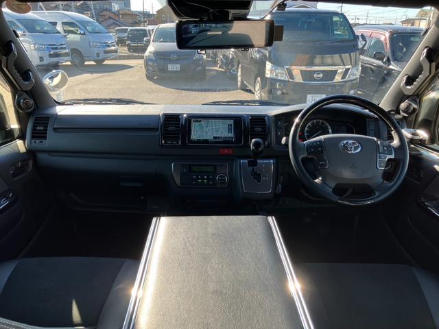 ハイエースバン スーパーGL ダークプライムII ナビTV/バックカメラ/ETC/両側パワースライドドア/17インチアルミ/ローダウン/大型コンソールボックス/デジタルインナーミラー/AC100V電源/トヨタセーフティーセンス/ベッドキット(15枚目)