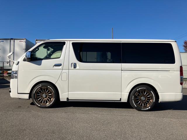 ハイエースバン スーパーGL ダークプライムII ナビTV/バックカメラ/ETC/両側パワースライドドア/17インチアルミ/ローダウン/大型コンソールボックス/デジタルインナーミラー/AC100V電源/トヨタセーフティーセンス/ベッドキット(24枚目)