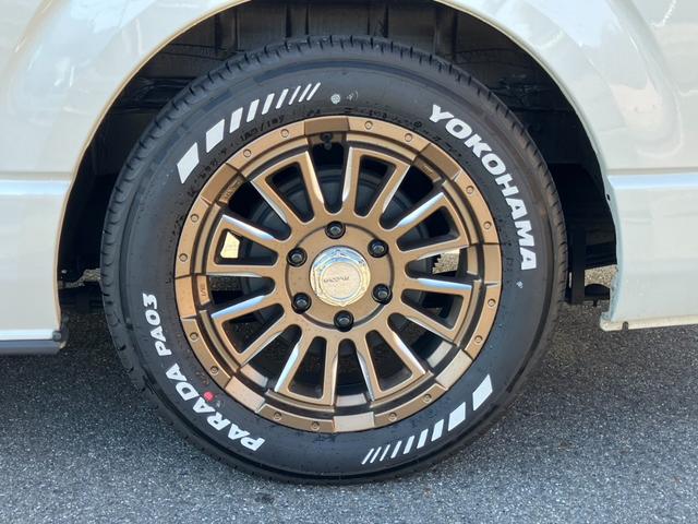 ハイエースバン スーパーGL ダークプライムII ナビTV/バックカメラ/ETC/両側パワースライドドア/17インチアルミ/ローダウン/大型コンソールボックス/デジタルインナーミラー/AC100V電源/トヨタセーフティーセンス/ベッドキット(25枚目)