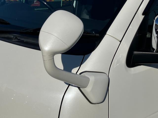 ハイエースバン スーパーGL ダークプライムII ナビTV/バックカメラ/ETC/両側パワースライドドア/17インチアルミ/ローダウン/大型コンソールボックス/デジタルインナーミラー/AC100V電源/トヨタセーフティーセンス/ベッドキット(30枚目)