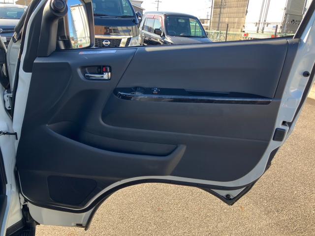 ハイエースバン スーパーGL ダークプライムII ナビTV/バックカメラ/ETC/両側パワースライドドア/17インチアルミ/ローダウン/大型コンソールボックス/デジタルインナーミラー/AC100V電源/トヨタセーフティーセンス/ベッドキット(45枚目)