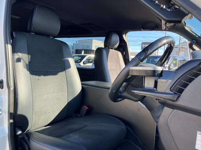 ハイエースバン スーパーGL ダークプライムII ナビTV/バックカメラ/ETC/両側パワースライドドア/17インチアルミ/ローダウン/大型コンソールボックス/デジタルインナーミラー/AC100V電源/トヨタセーフティーセンス/ベッドキット(46枚目)