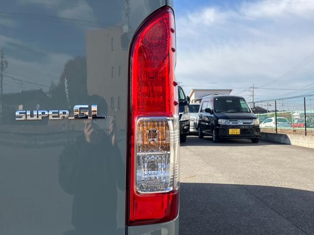 ハイエースバン ロングスーパーGL アースカラーパッケージ 1オーナー/デジタルインナーミラー/両側パワースライドドア/新品シートカバー/トヨタセーフティーセンス/AC100V電源/クリアランスソナー/LEDヘッドライト/Wエアバック(41枚目)