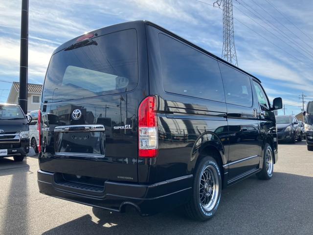 ハイエースバン スーパーGL ダークプライムII 4WD/1オーナー/ナビTV/バックカメラ/ETC/パノラミックビューモニター/モデリスタフルエアロ/17インチアルミ/LEDヘッドライト/カーゴマット/AC100V電源/カップホルダー(11枚目)
