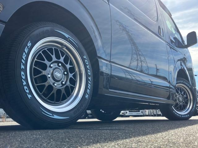 ハイエースバン スーパーGL ダークプライムII 4WD/1オーナー/ナビTV/バックカメラ/ETC/パノラミックビューモニター/モデリスタフルエアロ/17インチアルミ/LEDヘッドライト/カーゴマット/AC100V電源/カップホルダー(26枚目)