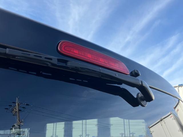 ハイエースバン スーパーGL ダークプライムII 4WD/1オーナー/ナビTV/バックカメラ/ETC/パノラミックビューモニター/モデリスタフルエアロ/17インチアルミ/LEDヘッドライト/カーゴマット/AC100V電源/カップホルダー(37枚目)