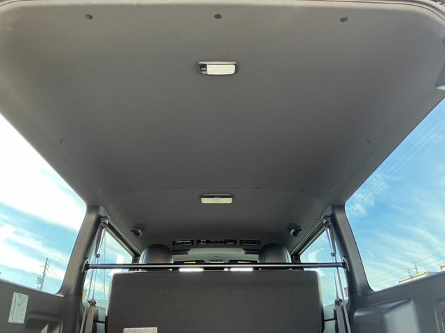 ハイエースバン スーパーGL ダークプライムII 4WD/1オーナー/ナビTV/バックカメラ/ETC/パノラミックビューモニター/モデリスタフルエアロ/17インチアルミ/LEDヘッドライト/カーゴマット/AC100V電源/カップホルダー(60枚目)