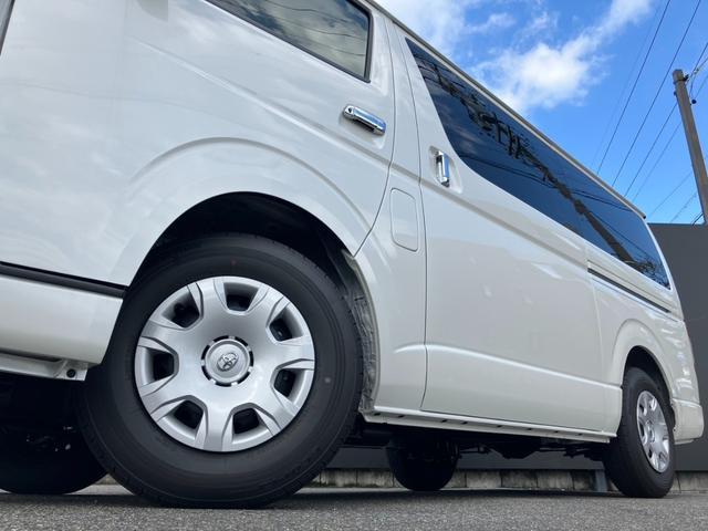 ハイエースバン ロングスーパーGL ダークプライムS 20thアニバーサリー/両側パワースライドドア/バックカメラ内臓デジタルインナーミラー/助手席エアバッグ/LEDヘッドライト/AC100Vアクセサリー/トヨタセーフティセンス/専用アブソーバー/(14枚目)