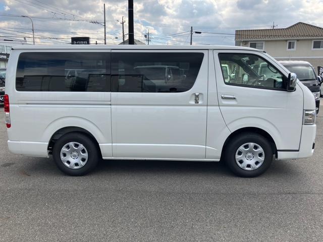 ハイエースバン ロングスーパーGL ダークプライムS 20thアニバーサリー/両側パワースライドドア/バックカメラ内臓デジタルインナーミラー/助手席エアバッグ/LEDヘッドライト/AC100Vアクセサリー/トヨタセーフティセンス/専用アブソーバー/(23枚目)