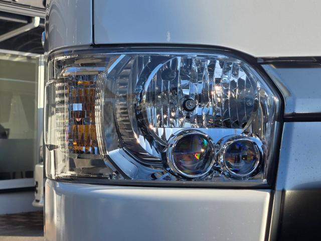 ハイエースバン ロングスーパーGL ダークプライムS 20thアニバーサリー/両側パワースライドドア/バックカメラ内臓デジタルインナーミラー/助手席エアバッグ/LEDヘッドライト/AC100Vアクセサリー/トヨタセーフティセンス/専用アブソーバー/(28枚目)