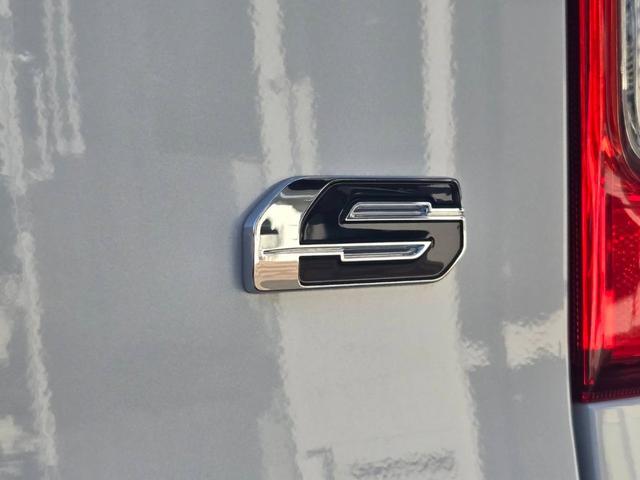 ハイエースバン ロングスーパーGL ダークプライムS 20thアニバーサリー/両側パワースライドドア/バックカメラ内臓デジタルインナーミラー/助手席エアバッグ/LEDヘッドライト/AC100Vアクセサリー/トヨタセーフティセンス/専用アブソーバー/(39枚目)