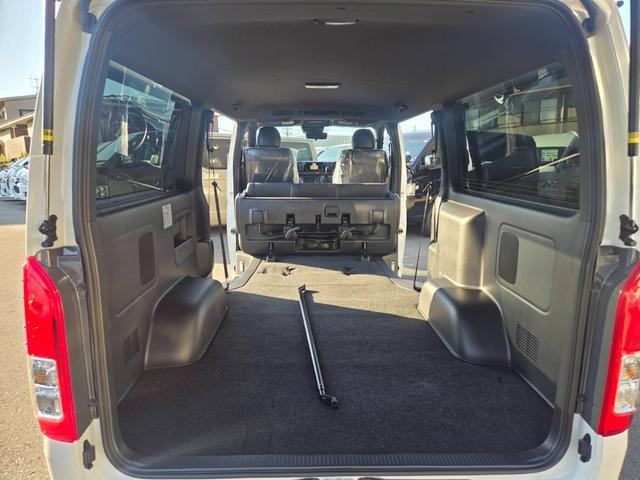 ハイエースバン ロングスーパーGL ダークプライムS 20thアニバーサリー/両側パワースライドドア/バックカメラ内臓デジタルインナーミラー/助手席エアバッグ/LEDヘッドライト/AC100Vアクセサリー/トヨタセーフティセンス/専用アブソーバー/(59枚目)