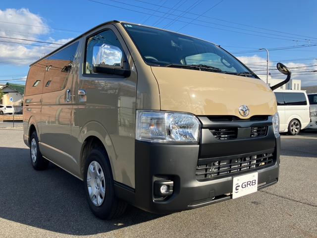 ハイエースバン ロングスーパーGL アースカラーパッケージ 登録済未使用車/パノラミックビューM/デジタルインナーM/両側パワースライドドア/クリアランスソナー/スマートキ/LEDヘッドライト/AC100V電源/トヨタセーフティーセンス(9枚目)