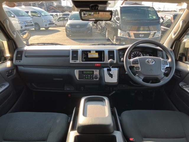 ハイエースバン ロングスーパーGL アースカラーパッケージ 登録済未使用車/パノラミックビューM/デジタルインナーM/両側パワースライドドア/クリアランスソナー/スマートキ/LEDヘッドライト/AC100V電源/トヨタセーフティーセンス(15枚目)