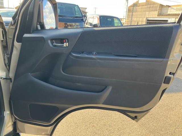 ハイエースバン ロングスーパーGL アースカラーパッケージ 登録済未使用車/パノラミックビューM/デジタルインナーM/両側パワースライドドア/クリアランスソナー/スマートキ/LEDヘッドライト/AC100V電源/トヨタセーフティーセンス(46枚目)