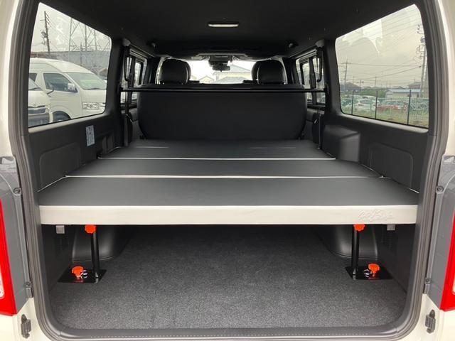 ハイエースバン スーパーGL ダークプライムII ALPINE BIGDA/Bカメラ/HDMI/ETC/トヨタセーフティーセンス/LEDヘッドライト/GR8フロントスポイラー/ESSEX18inアルミ/センターコンソール/シートカバー/ベッドキット(68枚目)
