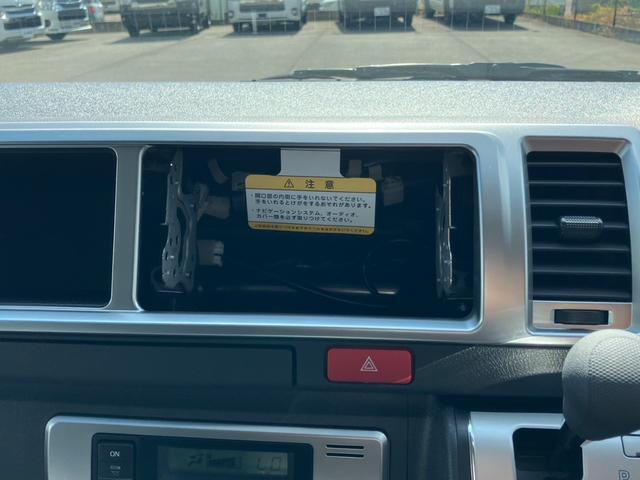 ハイエースワゴン グランドキャビン　ファインテックツアラー／登録済未使用車／１０人乗り／デジタルインナーミラー／パノラミックビューモニター／電動スライドドア／ＬＥＤフォグライト／スマートキー／トヨタセーフティセンス／助手席エアバック（16枚目）
