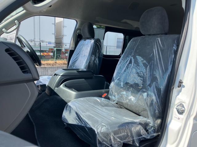 ハイエースワゴン グランドキャビン　ファインテックツアラー／登録済未使用車／１０人乗り／デジタルインナーミラー／パノラミックビューモニター／電動スライドドア／ＬＥＤフォグライト／スマートキー／トヨタセーフティセンス／助手席エアバック（43枚目）