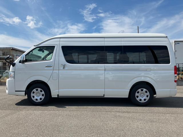 ハイエースワゴン グランドキャビン　ファインテックツアラー／新車未登録／１０人乗り／デジタルインナーミラー／パノラミックビューモニター／電動スライドドア／ＬＥＤフォグライト／スマートキー／トヨタセーフティセンス／助手席エアバック（24枚目）