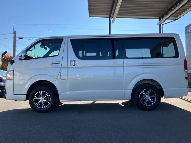 ハイエースバン スーパーGL ダークプライムII 4WD/BIG-Xナビ/Bカメラ/ETC/純正アルミ/LEDヘッドライト/スマートキー&プッシュスタート/サイドバイザー/Wエアバッグ/AC100V電源/セーフティセンス/スライドドア小窓あり!(23枚目)