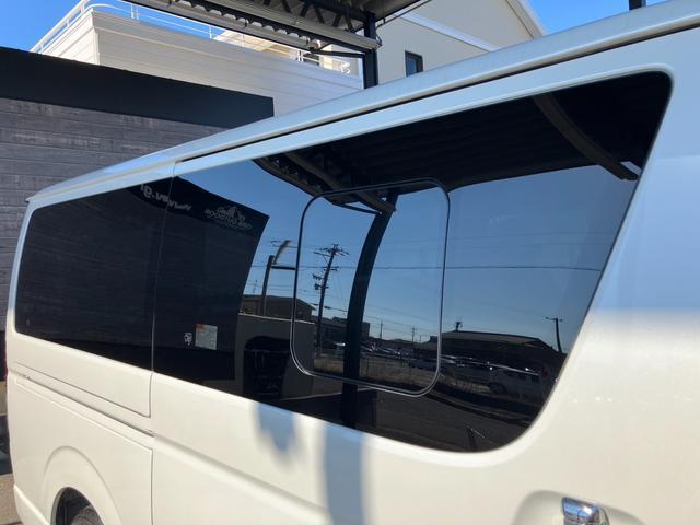 ハイエースバン スーパーGL ダークプライムII 4WD/BIG-Xナビ/Bカメラ/ETC/純正アルミ/LEDヘッドライト/スマートキー&プッシュスタート/サイドバイザー/Wエアバッグ/AC100V電源/セーフティセンス/スライドドア小窓あり!(33枚目)