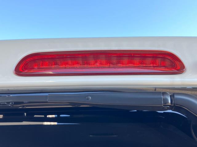 ハイエースバン スーパーGL ダークプライムII 4WD/BIG-Xナビ/Bカメラ/ETC/純正アルミ/LEDヘッドライト/スマートキー&プッシュスタート/サイドバイザー/Wエアバッグ/AC100V電源/セーフティセンス/スライドドア小窓あり!(34枚目)