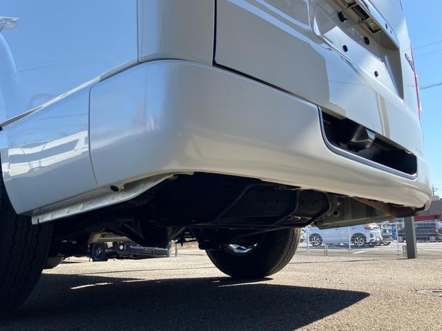 ハイエースバン スーパーGL ダークプライムII 4WD/BIG-Xナビ/Bカメラ/ETC/純正アルミ/LEDヘッドライト/スマートキー&プッシュスタート/サイドバイザー/Wエアバッグ/AC100V電源/セーフティセンス/スライドドア小窓あり!(39枚目)