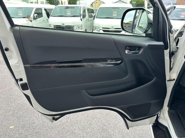 ハイエースバン スーパーGL ダークプライムII 4WD/BIG-Xナビ/Bカメラ/ETC/純正アルミ/LEDヘッドライト/スマートキー&プッシュスタート/サイドバイザー/Wエアバッグ/AC100V電源/セーフティセンス/スライドドア小窓あり!(41枚目)