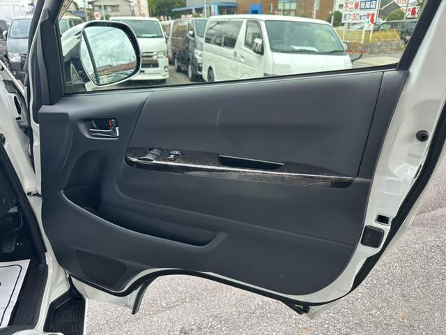 ハイエースバン スーパーGL ダークプライムII 4WD/BIG-Xナビ/Bカメラ/ETC/純正アルミ/LEDヘッドライト/スマートキー&プッシュスタート/サイドバイザー/Wエアバッグ/AC100V電源/セーフティセンス/スライドドア小窓あり!(42枚目)