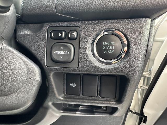 ハイエースバン スーパーGL ダークプライムII 4WD/BIG-Xナビ/Bカメラ/ETC/純正アルミ/LEDヘッドライト/スマートキー&プッシュスタート/サイドバイザー/Wエアバッグ/AC100V電源/セーフティセンス/スライドドア小窓あり!(49枚目)