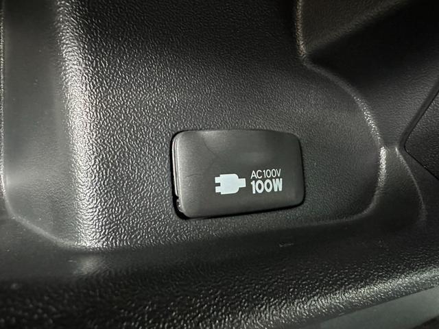 ハイエースバン スーパーGL ダークプライムII 4WD/BIG-Xナビ/Bカメラ/ETC/純正アルミ/LEDヘッドライト/スマートキー&プッシュスタート/サイドバイザー/Wエアバッグ/AC100V電源/セーフティセンス/スライドドア小窓あり!(54枚目)